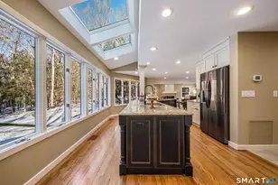 25 Lord Davis Ln, Avon, CT 06001 - Photo 7