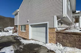 205 W Rd, Beacon Falls, CT 06403 - Photo 29