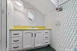 392 Boston Neck Rd, Suffield, CT 06078 - Photo 31