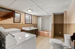 392 Boston Neck Rd, Suffield, CT 06078 - Photo 19