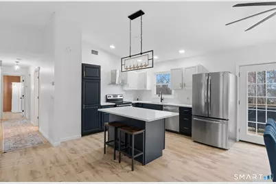 4 Rosewood Court, Naugatuck, CT 06770 - Photo 9