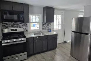 116 Rosette St, Waterbury, CT 06708 - Photo 3