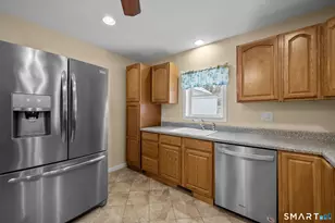 30 Ruth St, Norwich, CT 06360 - Photo 19