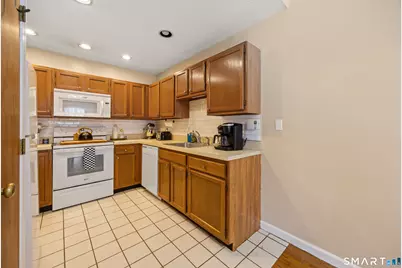 482 Lake Avenue #20, Bristol, CT 06010 - Photo 9