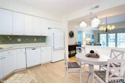 15 Cassandra Boulevard #APT 204, West Hartford, CT 06107 - Photo 3