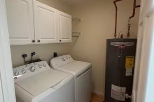 8 Oakwood Ave, Norwalk, CT 06850 - Photo 9