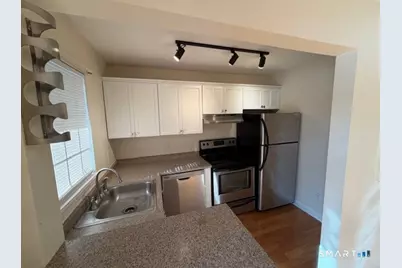 8 Oakwood Avenue #APT C3, Norwalk, CT 06850 - Photo 3