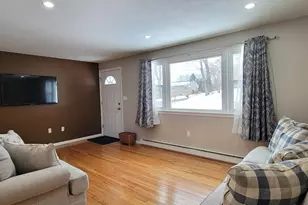 19 Klan Dr, Wolcott, CT 06716 - Photo 5