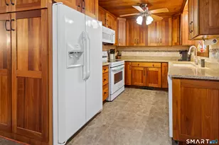 204 Paine Rd, Pomfret, CT 06259 - Photo 9