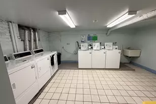 16 Townley St, Hartford, CT 06105 - Photo 13