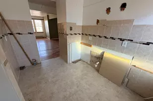 16 Townley St, Hartford, CT 06105 - Photo 7