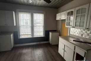 66 S 3rd St, Meriden, CT 06451 - Photo 5