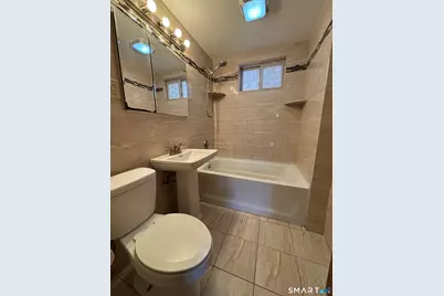 552 Franklin Avenue #Floor 2, Hartford, CT 06114 - Photo 9