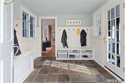 135 Comstock Hill Road, New Canaan, CT 06840 - Photo 9