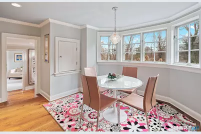 135 Comstock Hill Road, New Canaan, CT 06840 - Photo 7