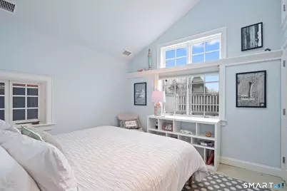 135 Comstock Hill Road, New Canaan, CT 06840 - Photo 23