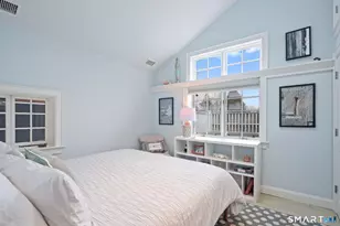 135 Comstock Hill Rd, New Canaan, CT 06840 - Photo 23