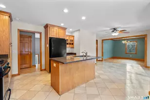 72 Congress Ave, Shelton, CT 06484 - Photo 9