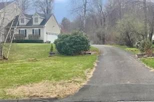 39 Ridge Blvd, East Granby, CT 06026 - Photo 7