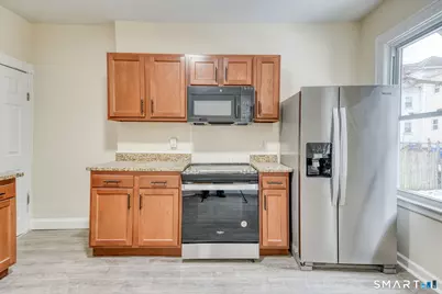 73 Cabot Street, Hartford, CT 06112 - Photo 27