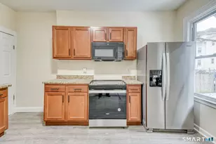 73 Cabot St, Hartford, CT 06112 - Photo 27