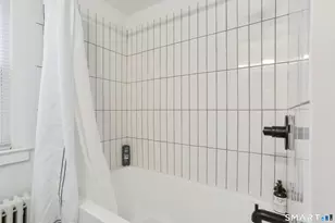 671 Fairview Ave, Bridgeport, CT 06606 - Photo 17