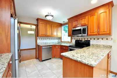 28 Somerset Drive, Windsor, CT 06095 - Photo 7