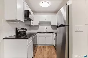 7 Hamilton Ave, Norwalk, CT 06854 - Photo 5