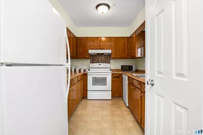 330 Savin Avenue #APT 55, West Haven, CT 06516 - Photo 23