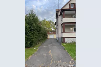 54 Overlook Avenue, New Britain, CT 06053 - Photo 3