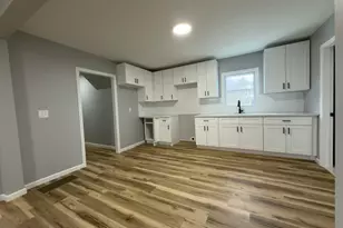 228 Holly St, Bridgeport, CT 06607 - Photo 5