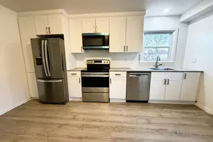 105 Burwood Ave, Stamford, CT 06902 - Photo 3