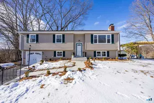 5 Briarwood Ln, Branford, CT 06405 - Photo 1