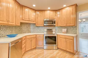 811 Village Rd, Southington, CT 06489 - Photo 5