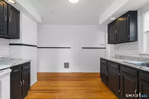 30 Clark St, Ansonia, CT 06401 - Photo 5