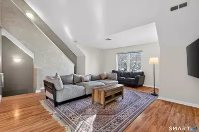 2390 State Street #L17C, Hamden, CT 06517 - Photo 3