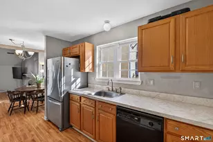 2390 State St, Hamden, CT 06517 - Photo 9