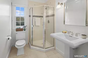 381 Chestnut Hill Rd, Norwalk, CT 06851 - Photo 25