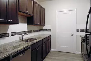 2838 Fairfield Ave, Bridgeport, CT 06605 - Photo 5