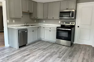 38 Beecher St, Southington, CT 06489 - Photo 3