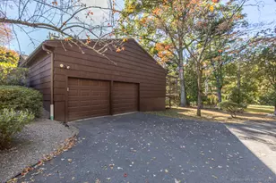 10 Brookside Dr, Woodbridge, CT 06525 - Photo 35