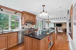 10 Brookside Dr, Woodbridge, CT 06525 - Photo 13