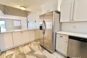 253 West St, Southington, CT 06479 - Photo 7