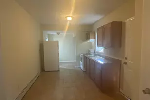 21 Cooley Ave, Middletown, CT 06457 - Photo 3