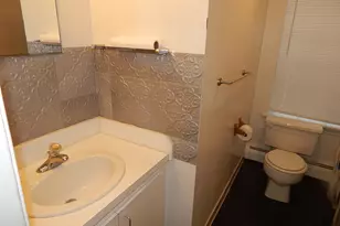 76 Van Block Ave, Hartford, CT 06106 - Photo 9