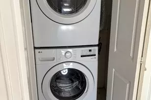 12 Tuttle St, Stamford, CT 06902 - Photo 11