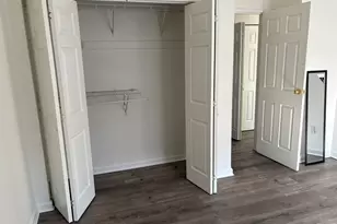 12 Tuttle St, Stamford, CT 06902 - Photo 9