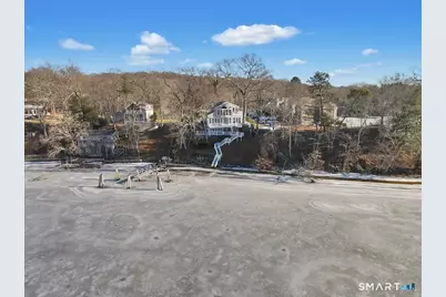 7 Point Comfort, Waterford, CT 06385 - Photo 1