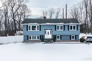 6 Chaucer Dr, Shelton, CT 06484 - Photo 3