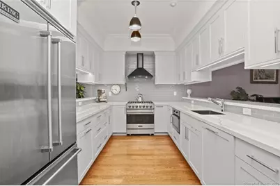 177 Railroad Avenue #C, Greenwich, CT 06830 - Photo 11